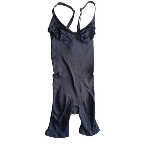 New without Tags Skims Seamless Sculpt MID THIGH BODYSUIT SZ M in Black - Picture 3 of 6